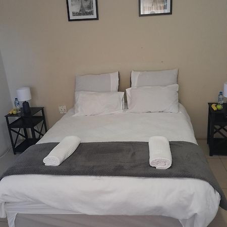 Softlife Guest House Ulundi 外观 照片
